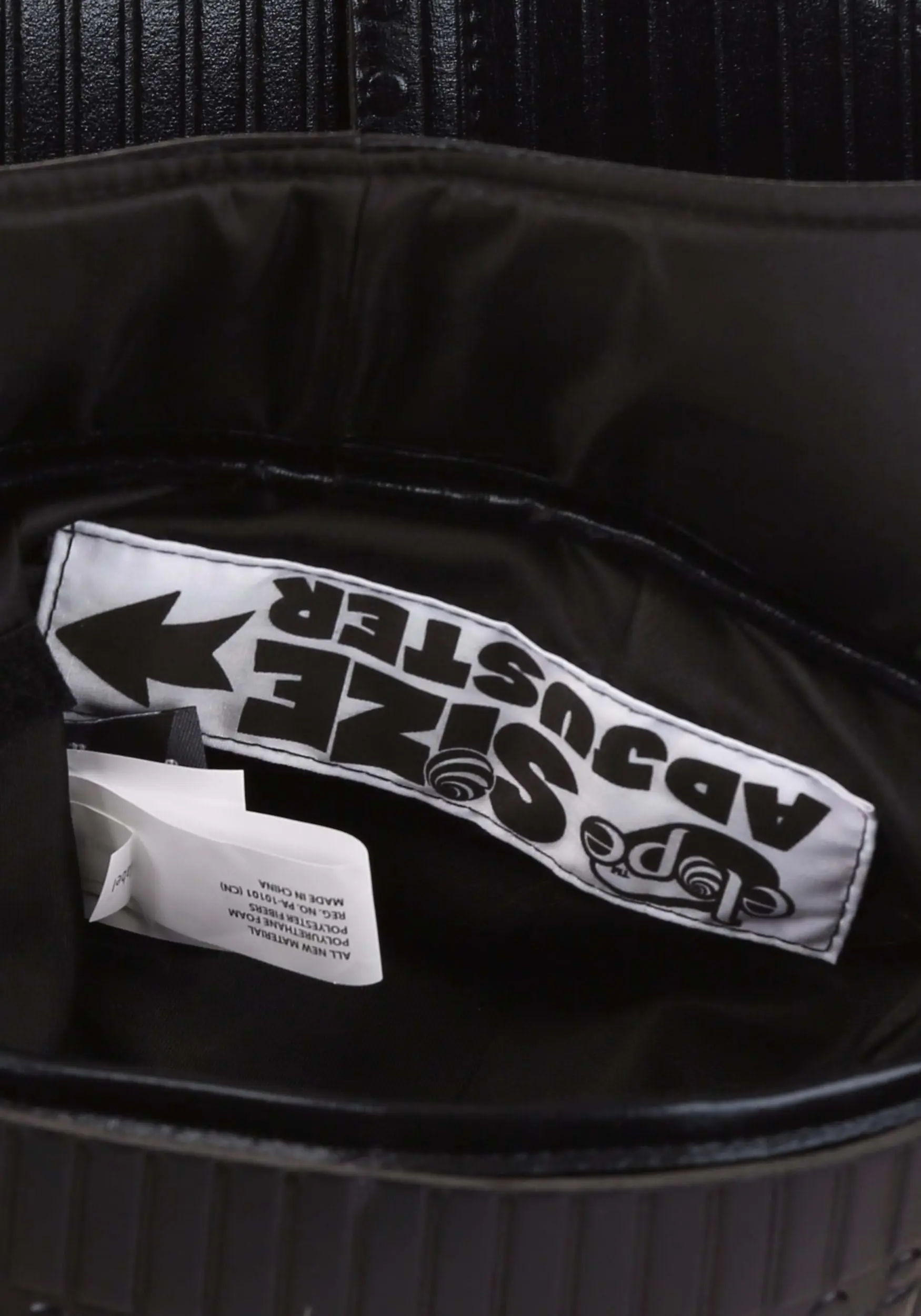 Elope Adult Black Knight Foam Helmet 8 Elope Adult Black Knight Foam Helmet - Image 6